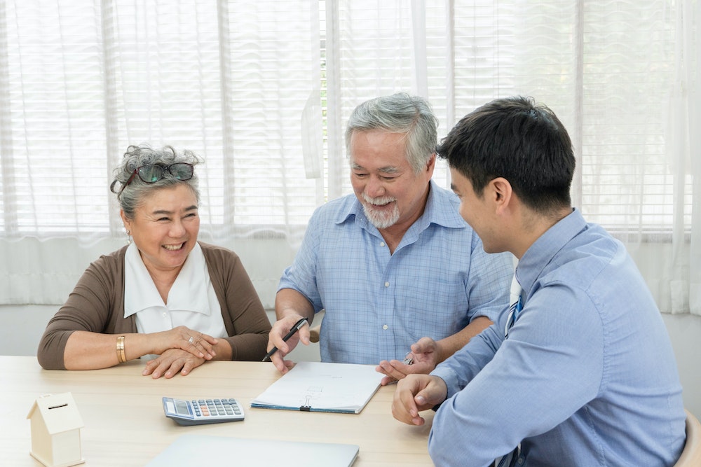 Les astuces pour mettre en valeur son terrain avant de le vendre
