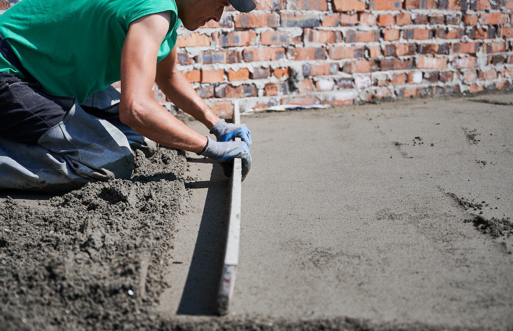 Dosage chape : comment optimiser votre budget pour la construction de votre bien immobilier
