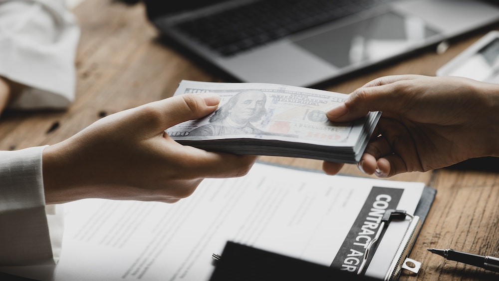 Réduire ses impôts grâce à la défiscalisation immobilière pour l'achat d'un bien de prestige